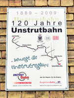 In Artern konnte ich am Empfangsgebäude dieses Schild aufnehmen welches an das Jubiläum 120 Jahre Unstrutbahn erinnert.