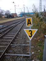 Beginn der Langsamfahrstelle mit 30km/h an der Ausfahrt in Richtung Lietzow in Bergen/Rgen.