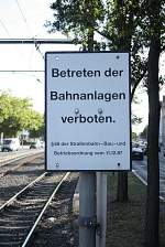 Man kann ja lesen was diesen Schild steht.