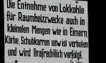 Bahnhof Bertsdorf, ehemalige ZOJE , aufgenommen 01.03.2007 , eigentlich war Winterurlaub  geplant, aber es war ein Regentag wie alle vorherigen
leider gelang es mir nicht, das Schild  direkt gerade aufzunehmen.
Kameratyp Canon EOS 300 D