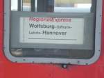 Zuglaufschild des RE von Wolfsburg Hbf nach Hannover Hbf ber Gifhorn-Lehrte.