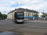 TW 4071, der mir am 02.07.2007 auf der Linie 7 begegnet ist, fhrt hier gerade von der Aachener Strae auf die  Grtelstrecke , die er sich zwischen der Haltestelle  Aachener Strae / Grtel  und der