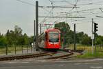 5145 und 5157 als ausfahrende Linie 5 mit dem Ziel  Am Butzweilerhof  auf der Zulaufstrecke Köln Weidenpesch am 10.07.2021.