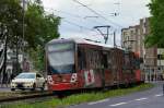 5106 als Verstärkerzug der Linie 1 auf der Cäcilienstraße am 12.05.2014.