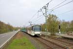 VGF Bombardier U5-25 Wagen 630+6xx+640 am 06.04.19 in Frankfurt Niddpark als U1 vom Bahnsteig aus fotografiert