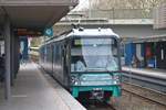 VGF Bombardier U5-50 Wagen 826+8xx am 06.04.19 in Frankfurt Heddernehim als U3 vom Bahnsteig aus mit Tele Zoom fotografiert