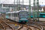 VGF Bombardier Flexity Swift U5-50 Wagen 825 am 03.02.24 in Frankfurt Heddernheim vom Bahnsteig aus fotografiert