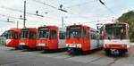 Die B-Wagen 2012, 2110, 2203, 2302 und 2418 vor dem Straßenbahnmuseum Thielenbruch am 08.09.2019.