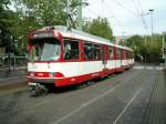 Eine Doppeltraktion aus DUEWAG-Stadtbahnwagen GT8SU der Rheibahn an der westlichen Endhaltestelle der Linie U75 am Neusser Hbf am 30.09.2004.