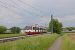 Wagen 369 der DSW21 fährt in die Endhaltestelle Grevel ein (17.05.2024)