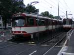 Eine Begegnung von DUEWAG-Stadtbahnwagen GT8SU (Linie U75 nach Neuss Hbf) und B80D (Linie U76 nach Dsseldorf Hbf) auf der Luegallee in Dsseldorf-Oberkassel am 30.