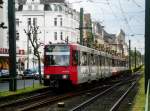  Dsseldorf: Die U75 nach Dsseldorf-Eller Vennhauser Allee an der Haltestelle Dsseldorf-Oberkassel Luegplatz.(12.5.2013) 