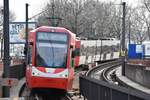 KÖLN, 02.02.2017, Stadtbahnzug 4544 als Linie 9 nach Königsforst bei der Einfahrt in die Haltestelle Deutzer Freiheit