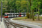 5119 kurz vor der Ankunft an der Endhaltestelle  Görlinger-Zentrum  am 27.08.2018.