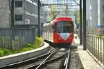 B-Wagen 2414 (ex 2114) befindet sich als 28. und damit letztes saniertes Fahrzeug im Liniendienst. Hier als Linie 3 in Köln Mengenich bei der Abfahrt am Görlinger-Zentrum (30.04.2021).
Die Liste der 2400er:
Alle Fahrzeuge sortiert nach Umbau in Reihenfolge:
01: 2422 ex 2122 Liniendienst
02: 2412 ex 2112 Liniendienst
03: 2426 ex 2196 Liniendienst
04: 2428 ex 2199 Liniendienst
05: 2421 ex 2121 Liniendienst
06: 2416 ex 2116 Liniendienst
07: 2425 ex 2195 Liniendienst
08: 2402 ex 2102 Liniendienst
09: 2427 ex 2198 Liniendienst
10: 2417 ex 2117 Liniendienst
11: 2404 ex 2104 Liniendienst
12: 2403 ex 2103 Liniendienst
13: 2420 ex 2120 Liniendienst
14: 2409 ex 2109 Liniendienst
15: 2405 ex 2105 Liniendienst
16: 2423 ex 2193 Liniendienst
17: 2407 ex 2107 Liniendienst
18: 2424 ex 2194 Liniendienst
19: 2406 ex 2106 Liniendienst
20: 2418 ex 2192 Liniendienst
21: 2413 ex 2113 Liniendienst
22: 2411 ex 2111 Liniendienst
23: 2401 ex 2101 Liniendienst
24: 2408 ex 2108 Liniendienst
25: 2419 ex 2119 Liniendienst
26: 2410 ex 2110 Liniendienst
27: 2415 ex 2115 Liniendienst
28: 2414 ex 2114 Liniendienst