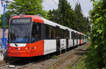 Wagen 5140 und 5136 auf der SL 4 nach Bocklemünd in der Haltestelle Dünnwald, Leuchterstr.