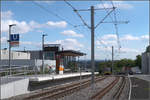 Am Ende einer Steigungsstrecke -    Der Bahnsteig für die Fahrtrichtung West der neuen Haltestelle Rosensteinpark in Stuttgart.