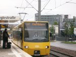 TW 3319/3320 bei Halt in der Haltestelle: Stuttgart - Sieglestrae am 18.09.2011