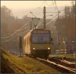 Im Gegenlicht -     Ein Zug der Stuttgarter Stadtbahnlinie U2 kurz vor der Endhaltestelle Neugereut.