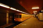 Wagen 2551 des Typs F 74 auf der Linie U8 im Bahnhof Pankstrae. (Februar 2012)