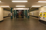 Die U-Bahnstation Tierpark auf der Linie U 5 von Alexanderplatz nach Hönow am 20.03.2016.