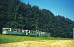 END Straßenbahn Esslingen-Nellingen-Denkendorf__Die aber auch nach Scharnhausen und Neuhausen fuhr.__3-Wagenzug von Neuhausen fährt in die Ausweich-Haltestelle Scharnhausen ein.__08-1976