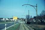 END Straßenbahn Esslingen-Nellingen-Denkendorf__Die aber auch nach Scharnhausen und Neuhausen fuhr.__Ortseinfahrt nach Nellingen von Denkendorf her.__23-04-1973

    