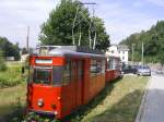 2007 wurde das Denkmal an die KSG neu angestrichen, leider auch schon wieder mit Grafiti vollgeschmiert. Trotzdem, da auf der Straenseite  sauber , und seit kurzem auch mit ausgeklaptem Stromabnehmer fr jeden Freund der Bahn sehenswert!