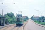 Straßenbahn Reutlingen__Tw 54 [ME 1928] auf Linie 3 in Rommelsbach an der Straße Richtung Reutlingen.__Mai 1970