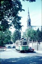 Straßenbahn Reutlingen__Tw 28 [ME 1928] auf Linie 4 von Hagen kommend in der Rommelsbacher Str.