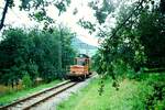 Straßenbahn Reutlingen__ATw 31 mit Anhänger aiuf der Strecke zwischen Eningen und Südbhf.