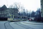 AVG Straßenbahn Augsburg__Tw 522 [GT 5, MAN, 1964] auf Linie 2 nahe Betriebshof 'Rotes Tor' unterwegs.__09-03-1974