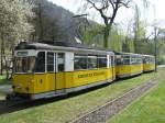 Wagen 4 der Kirnitzschtalbahn an der Haltestelle   Bad Schandau  
- Ostern 2007 - hoffentlich geht das dieses Jahr auch so und nicht im Schnee !!!