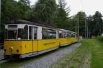 Nachdem der Triebwagen in der Endstation Bad Schandau umgesetzt hat, ist der Zug der Kirnitzschtalbahn wieder bereit fr seine Fahrt zum  Beuthenfall . (Aufnahme vom 23.06.2012)
