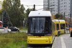 BERLIN, 17.10.2019, Zug Nr. 9076 als MetroTram4 zum S-Bahnhof Hackescher Markt in der Starthaltestelle Falkenberg