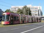 Flexity Nr. 8004-B der BVG in Berlin an 10.10.2021