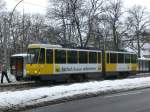 Berlin: Straenbahnlinie 60 nach Friedrichshagen Altes Wasserwerk an der Haltestelle Kpenick Bahnhofstrae/Lindenstrae.(13.2.2010)