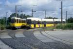 Berlin BVG SL M4 (KT4D(t)) / SL M17 (GT6-99ZR 2033) Hohenschnhausen, Falkenberg am 16. Juli 2005. 