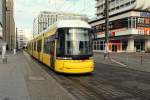 Berlin BVG SL M5 (Bombardier-GT8-11ZRL 9011) Bernhard-Weiss-Strasse / Alexanderstrasse am 1. März 2015.