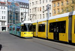 Berlin BVG SL M1 (GT6N-U 1578, 2015 vom GT6-97 1078 (Adtranz 1997) umgebaut) Mitte, Oranienburger Straße / Friedrichsraße am 24. April 2016.