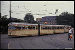 Straßenbahn Wagen 408 der Linie 10 erreicht hier am 14.8.1990 den Vorplatz des Hauptbahnhofs in Bremen.