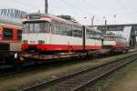 Ausgemusterter GT4 Triebwagen 3512 mit Beiwagen 3735 auf dem Weg von Bremen nach Rumnien. Das Bild entstand am 10. Mrz 2007 im Bahnhof Wels (Obersterreich).