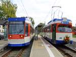 HEAG mobiTram ST13 Wagen 9857 und ST7 Wagen 25 am 07.10.17 in Darmstadt Kranichstein.