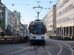 Wagen 9117 (Trondheim) Typ ST12 als Linie 5 Richtung Kranichstein an der Haltestelle Luisenplatz.