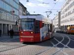 Wagen 9870 Typ ST13 als Linie 2 Richtung Bllenfalltor vor der Haltestelle Luisenplatz.