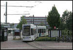 Tram 306 ist hier auf der Linie 3 am HBF Dessau angekommen.