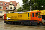 Am 01. Juni 2010 steht das Schienenschleiffahrzeug 201 001 am Endpunkt in Laubegast.