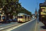 K66 2268 der Rheinbahn Mitte der 1980er Jahre in Ratingen. Diese Zweirichtungs-Achtachser wurden 1966 für die Fernbahnlinie K gebaut und - nachdem dort die ab 1974 gelieferten GT8S eingesetzt wurden - auf innerstädtischen Linien eingesetzt.