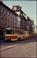 Tatra Tram WAgen 431 ist hier am 21.11.1990 in Erfurt auf der Linie 3 im Einsatz.