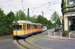 Tw 1758 biegt in die Schleife Wertstrae in Essen-Dellwig ein (27. April 1999).